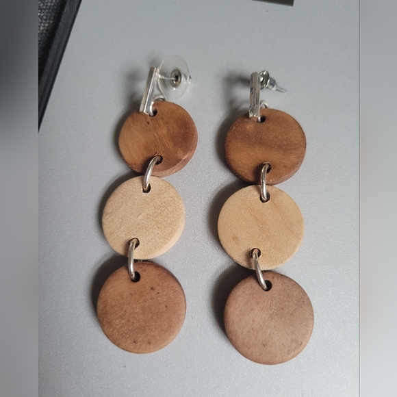 NWOT Artisian Wood Circular Drop Errands - Picture 1 of 2